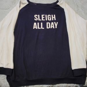 Lightweight cute and cozy top XXL.